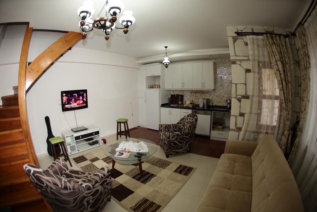 Hotel Antonio Кешме Экстерьер фото